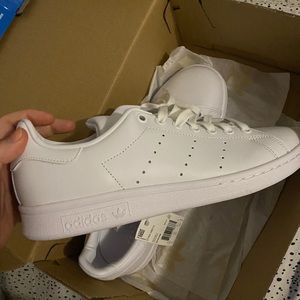 Never worn all white Stan Smith’s